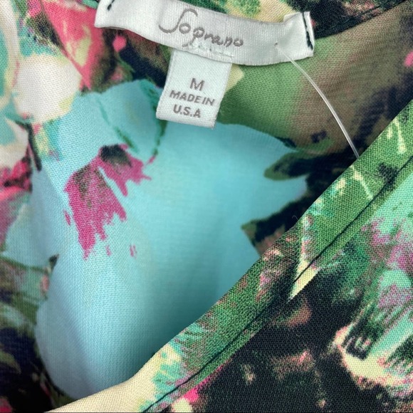 Soprano | NWT Floral Tropical Crop Top - Picture 7 of 8